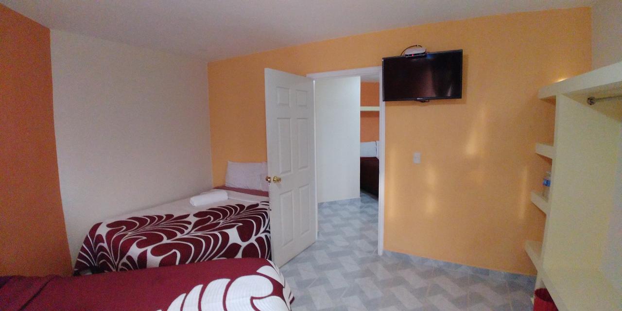 Family Room,538373877:JPEG