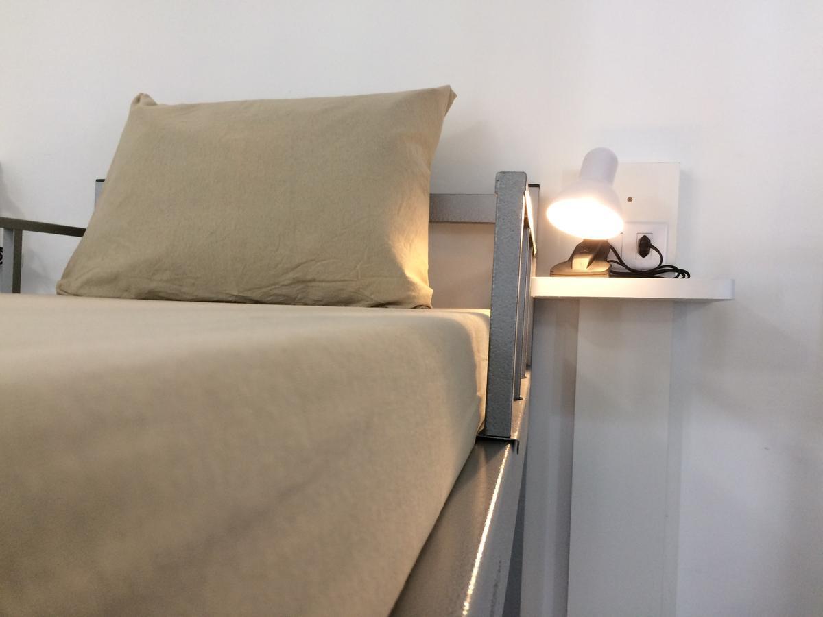 Cama em Dormitório Feminino com 10 Camas