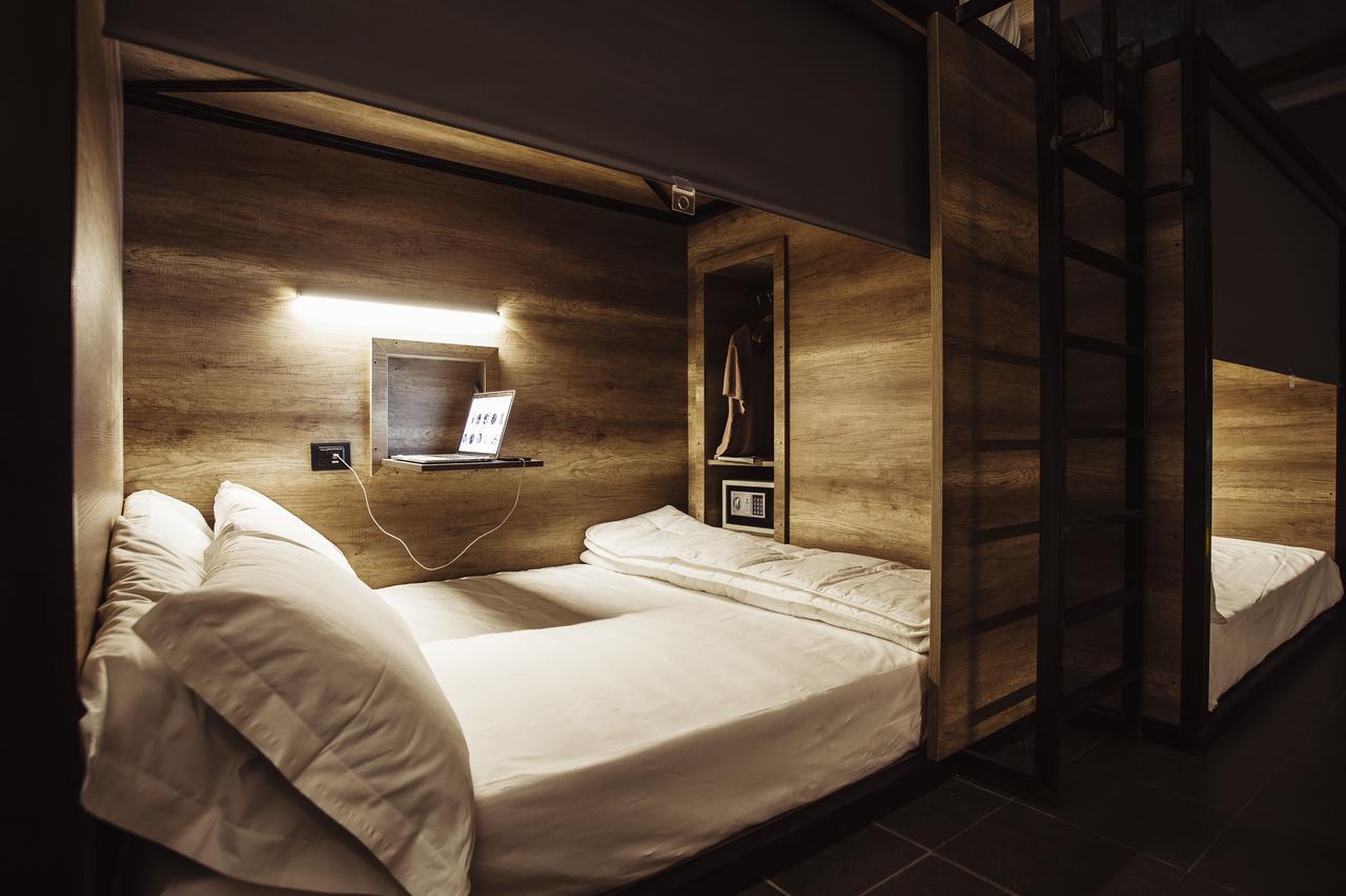 Posto Letto in Dormitorio Misto con 6 Letti