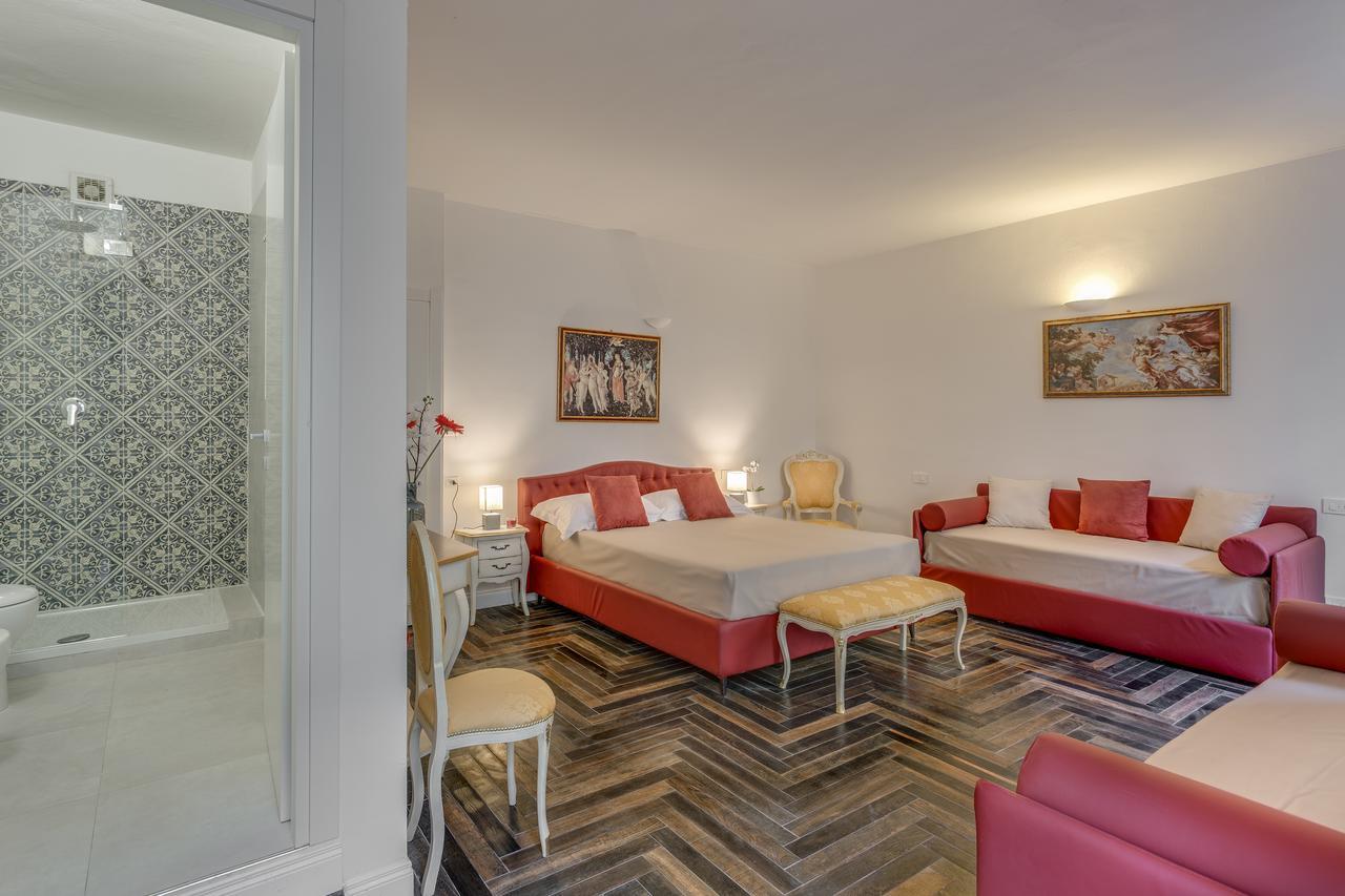 Deluxe Triple Room,543582477:JPEG