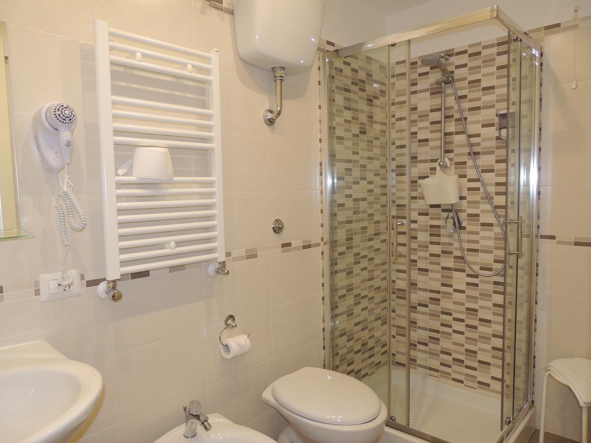 Classic Triple Room,544649586:JPEG