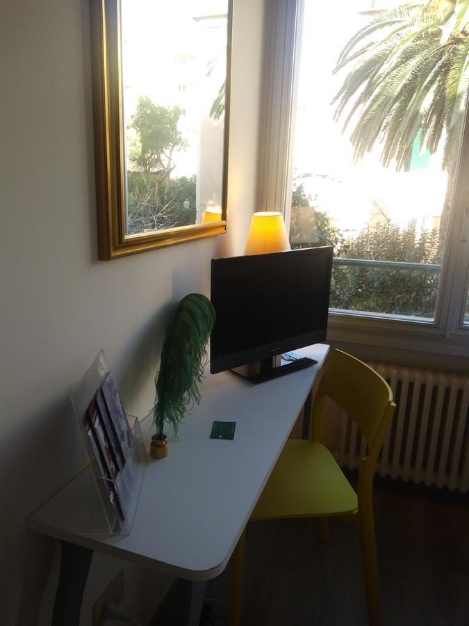 Single Room,545973543:JPEG