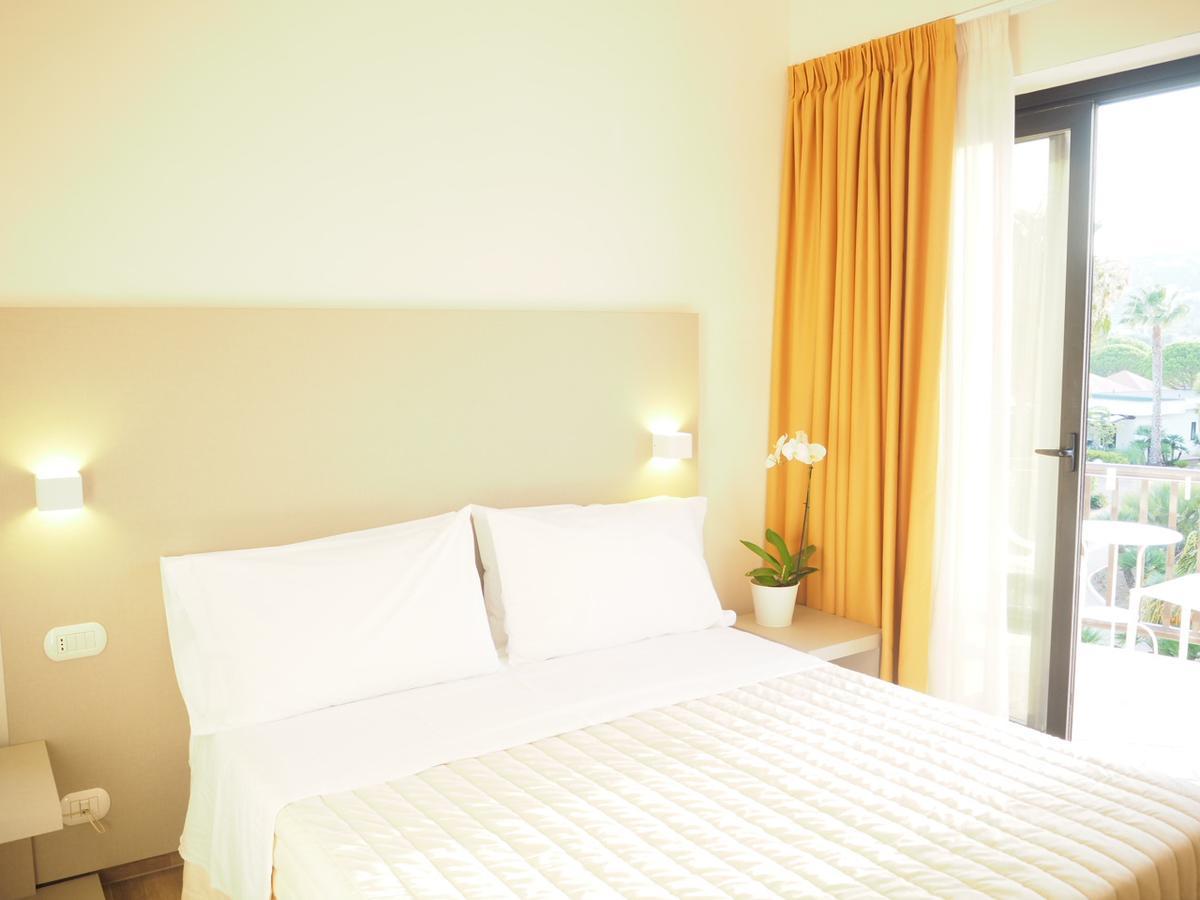 Double Room Balcony,11836675:JPEG