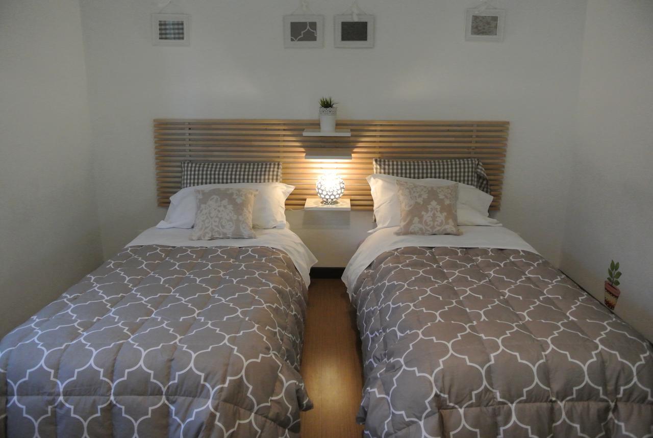 Twin Room,548958546:JPEG