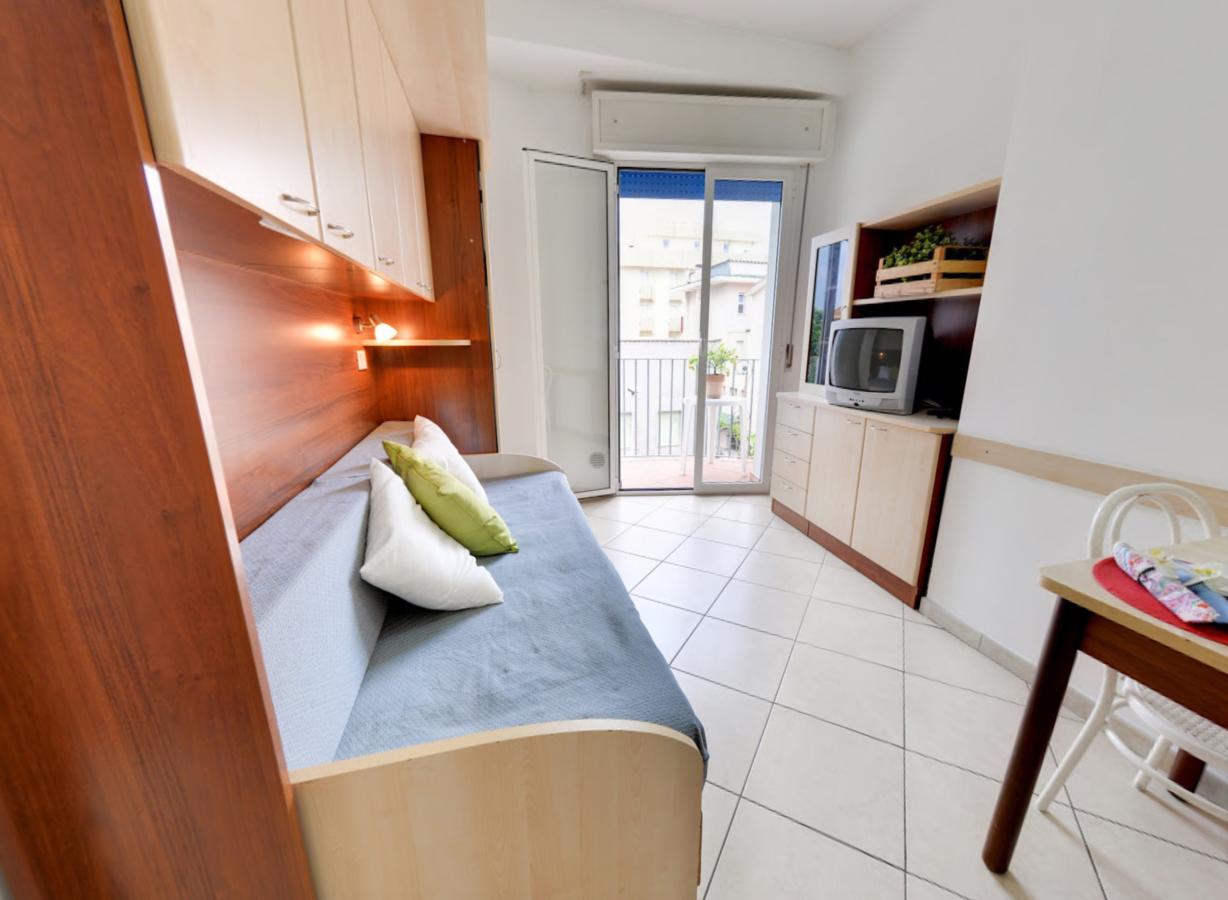 One-Bedroom Apartment Beach Access