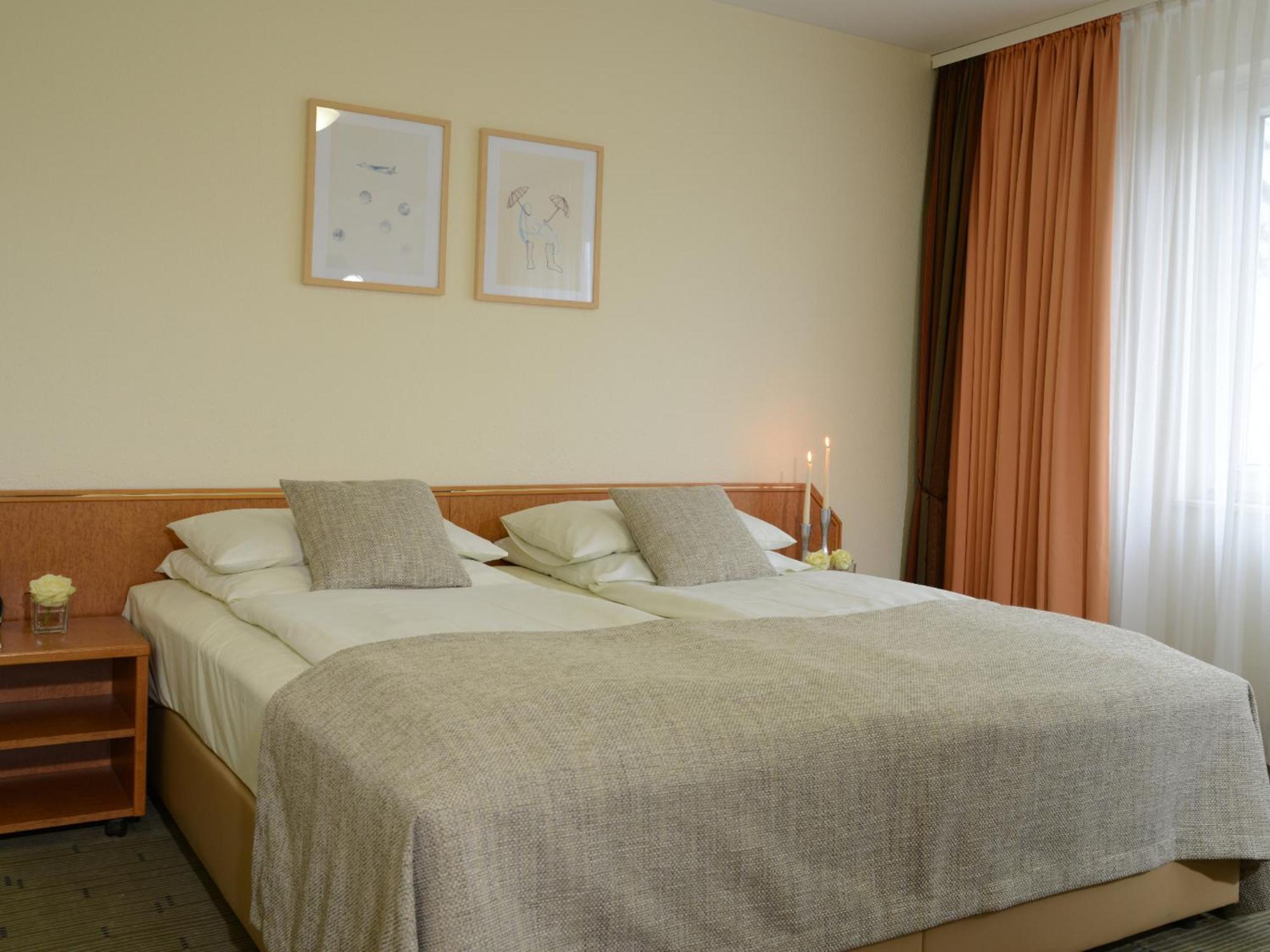 Double Room,557522199:JPEG