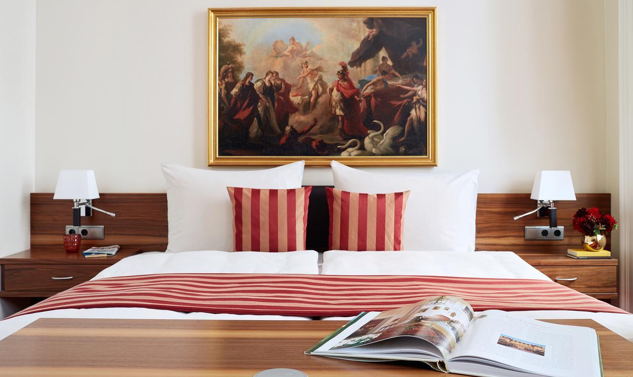 Double Room,560176338:JPEG