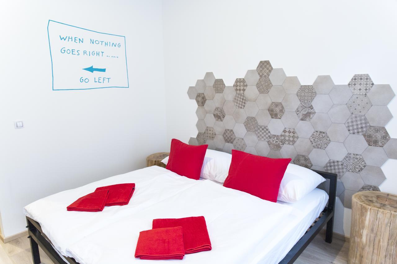Deluxe Double Room Shower,566998998:JPEG