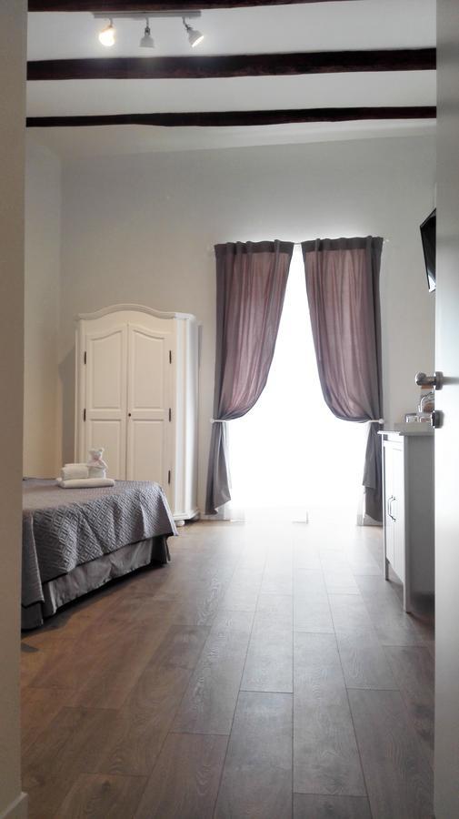 Deluxe Quadruple Room,758810794:JPEG