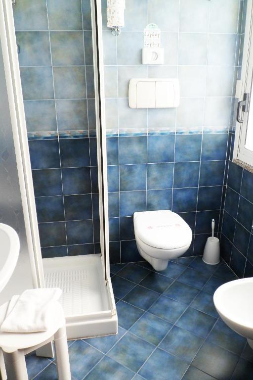 Single Room,57282241:JPEG
