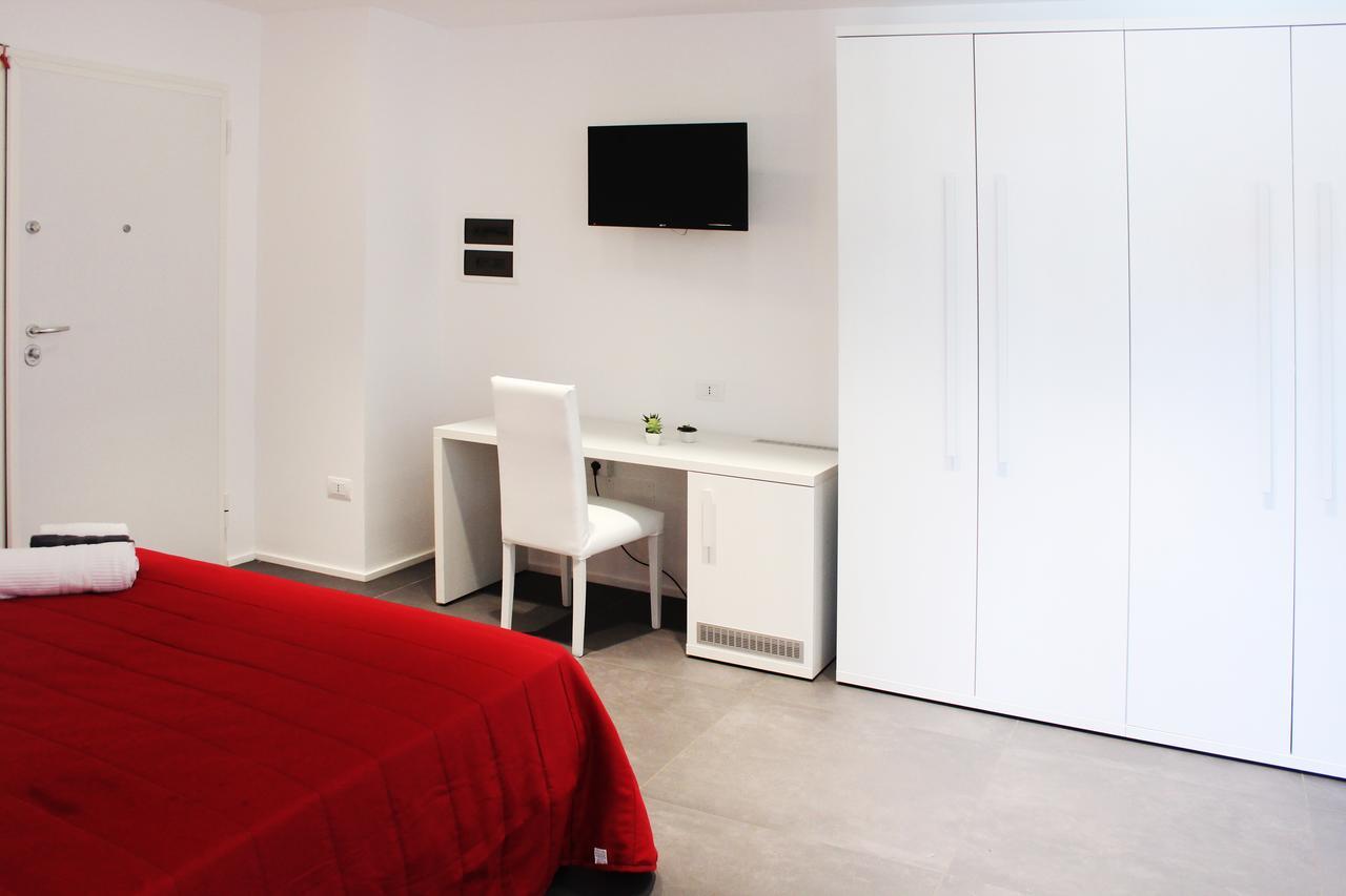 Deluxe Queen Suite,573552936:JPEG