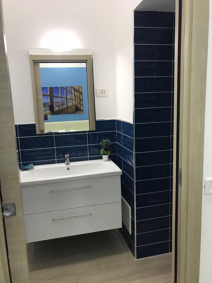 Double Room,587441226:JPEG