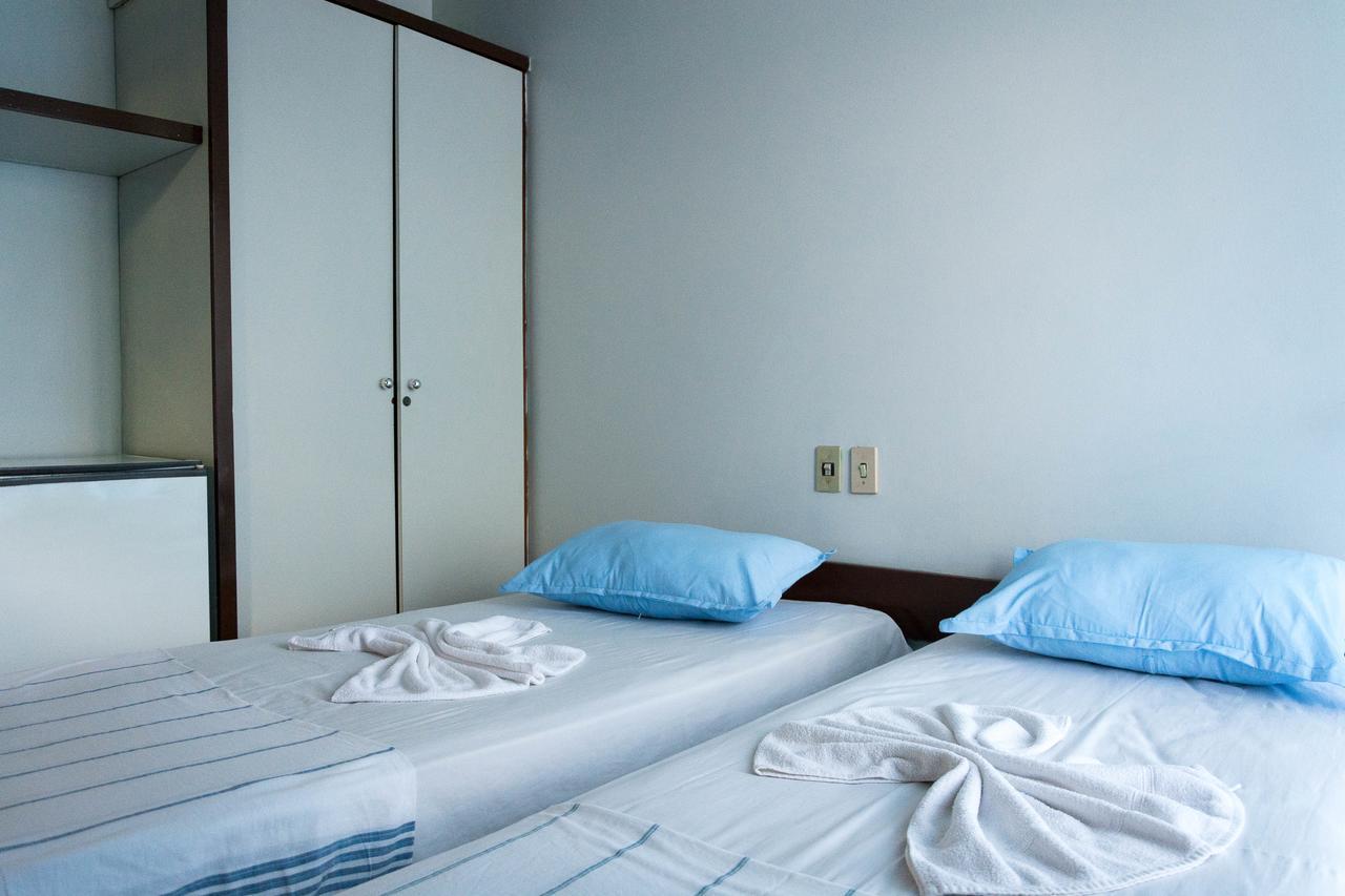 Large Twin Room,587906766:JPEG