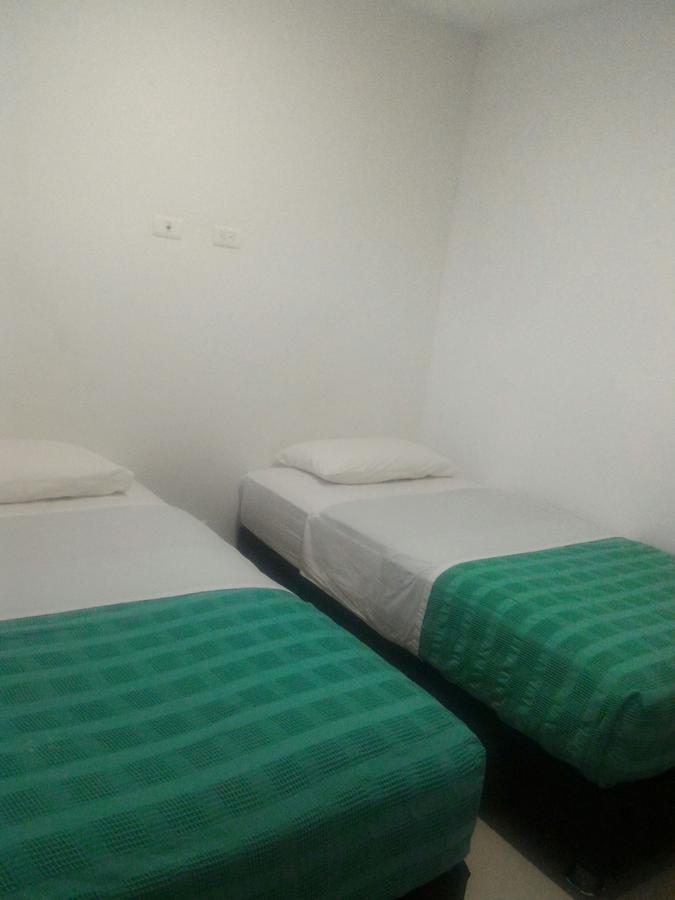 Twin Room,587924484:JPEG