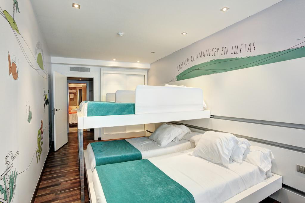 Quadruple Room Sea View