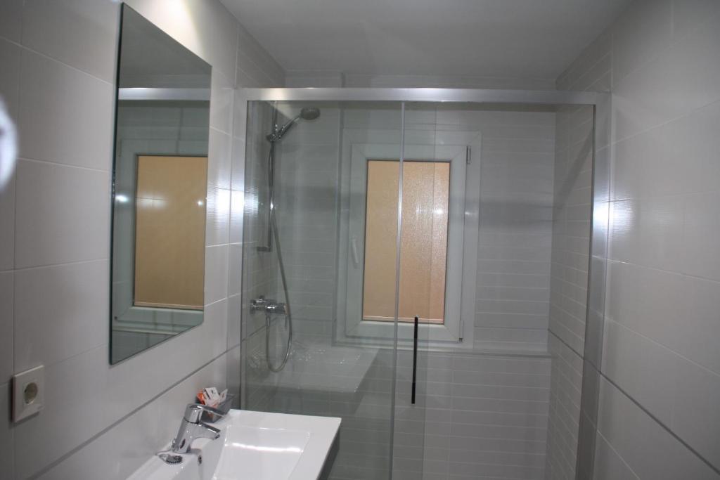 Double or Twin Room Extra Bed,68071955:JPEG