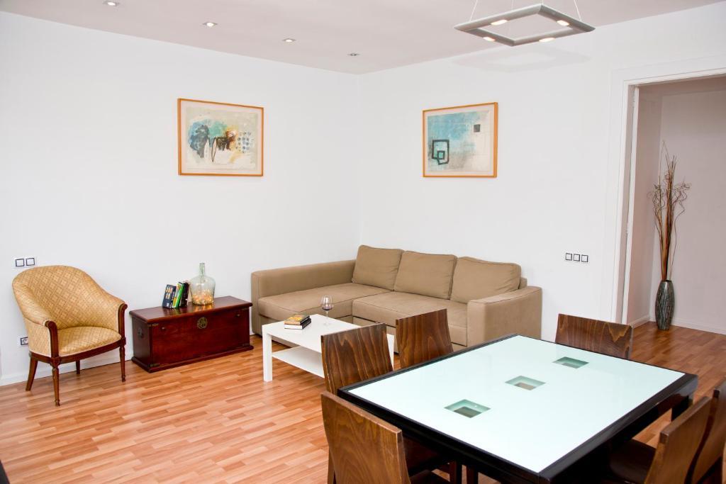 Two-Bedroom Apartment,68649242:JPEG