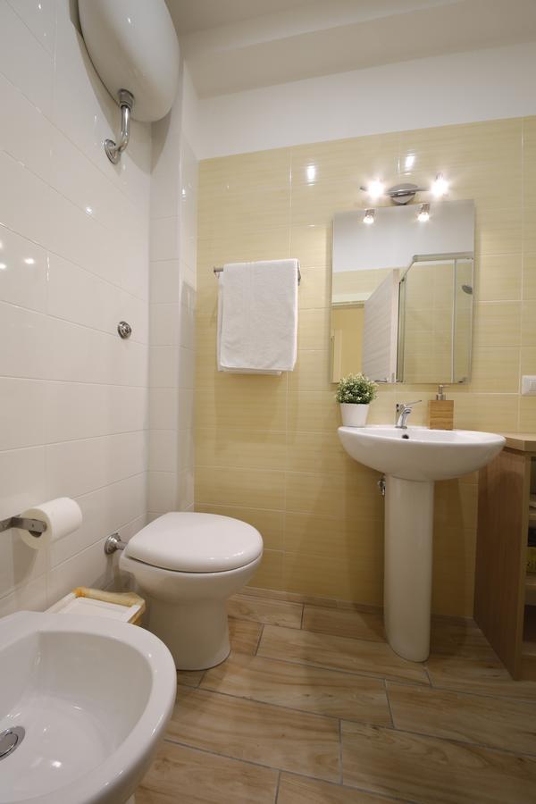 Double Room with Balcony,591100683:JPEG