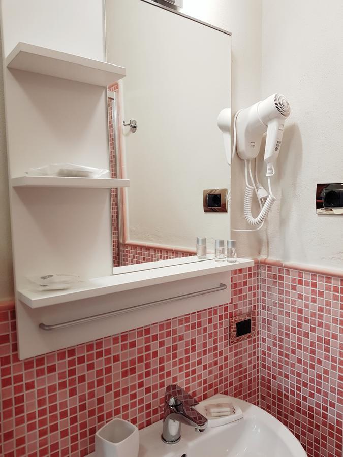 Deluxe Double Room,591144918:JPEG