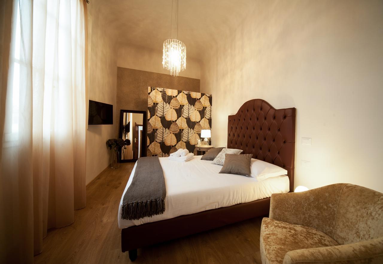 Small Double Room with Private External Bathroom,596573184:JPEG