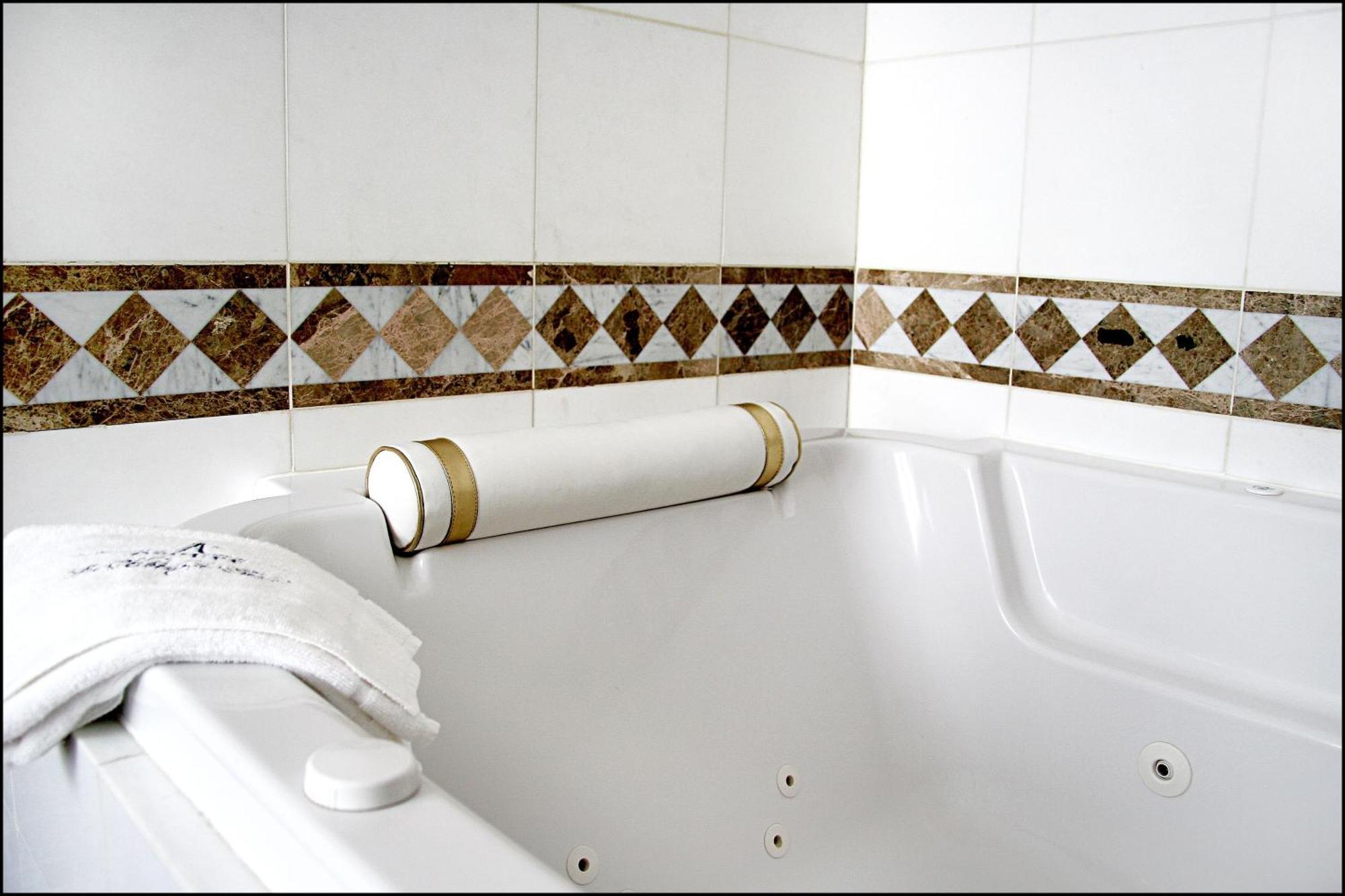 Deluxe Double Room Spa Bath,1771699702:JPEG