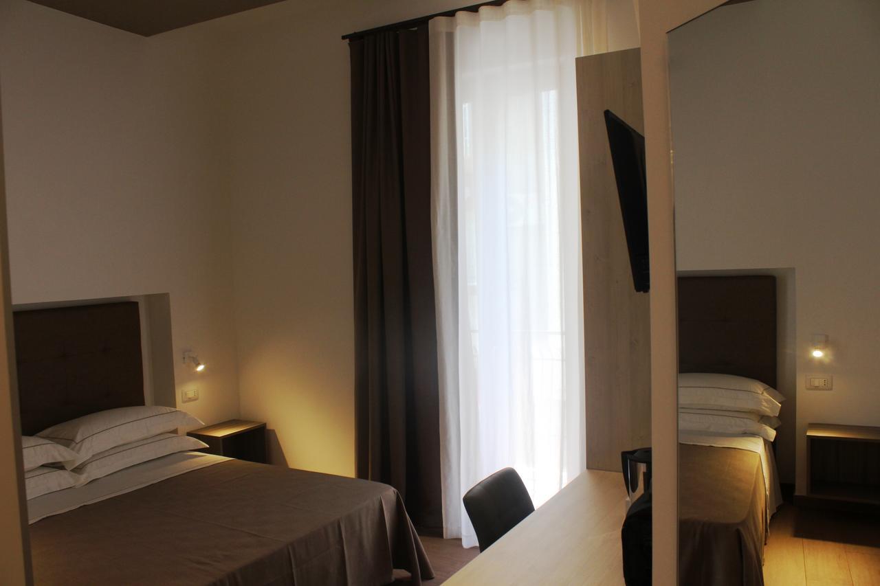 Standard Double Room,605103507:JPEG