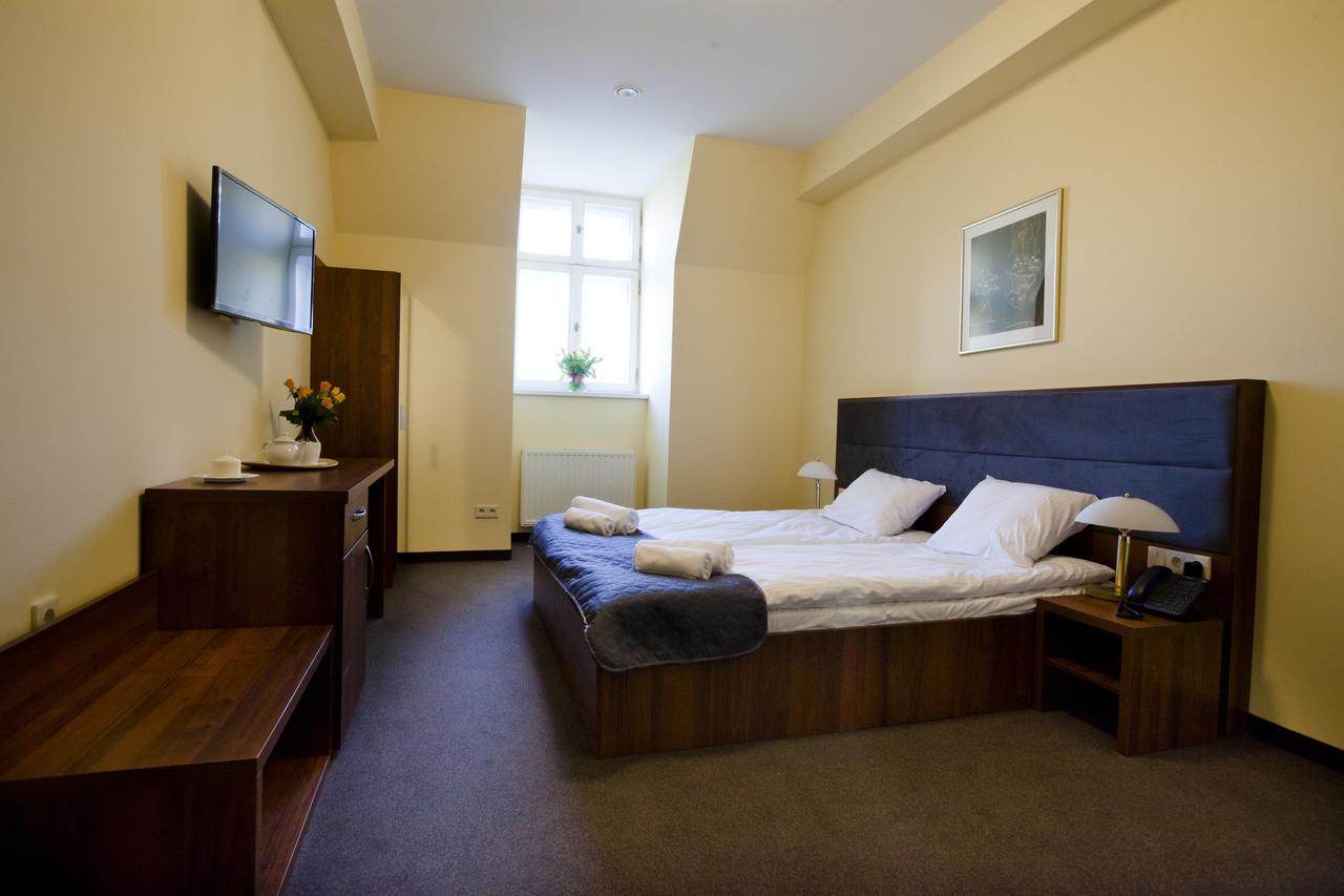 Standard Double Room,608928844:JPEG