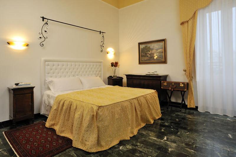 Shore View corner Double Room
