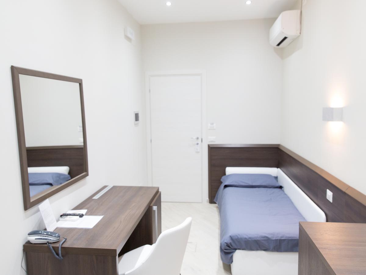 Single Room,591199926:JPEG