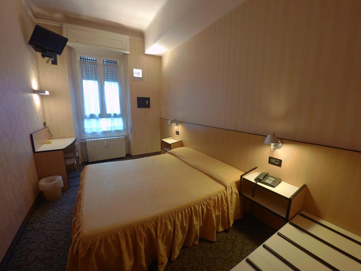 Twin Room,613090890:JPEG