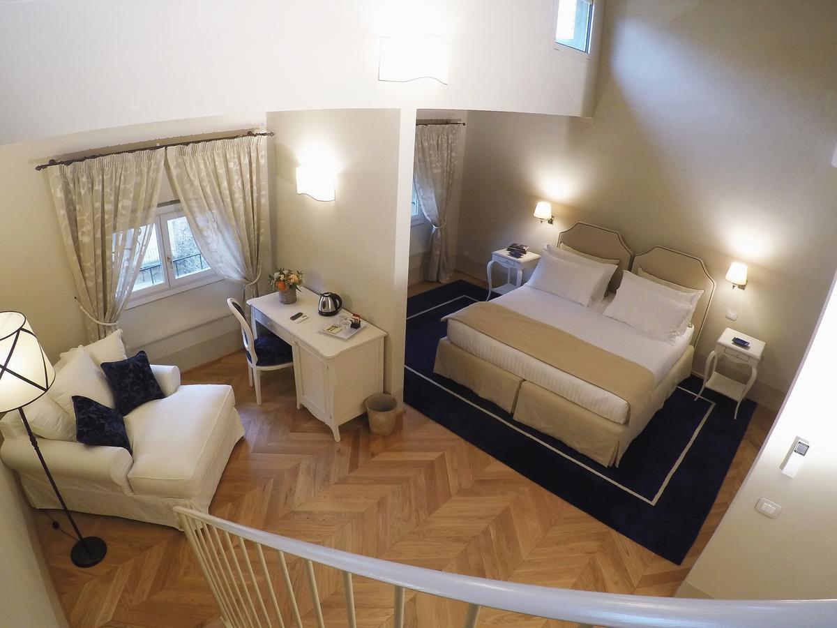 Deluxe Junior Suite,613374160:JPEG