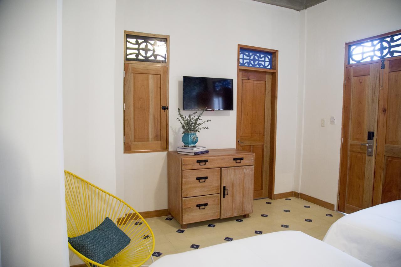 Double or Twin Room,613900090:JPEG