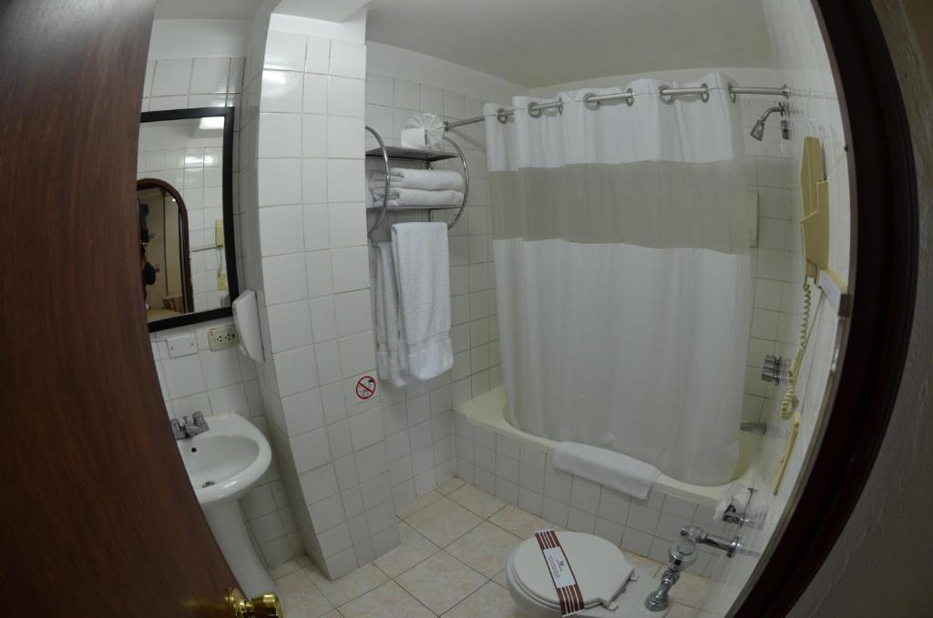 Standard Queen Room,346292593:JPEG