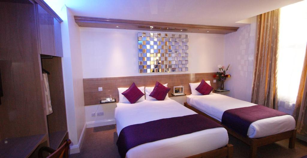 Triple Room,1445174785:JPEG