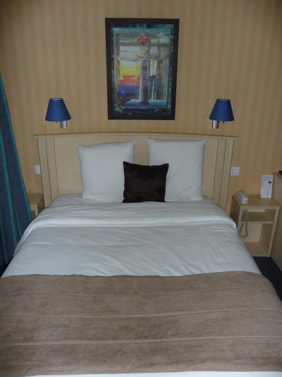 Double Room,61995928:JPEG