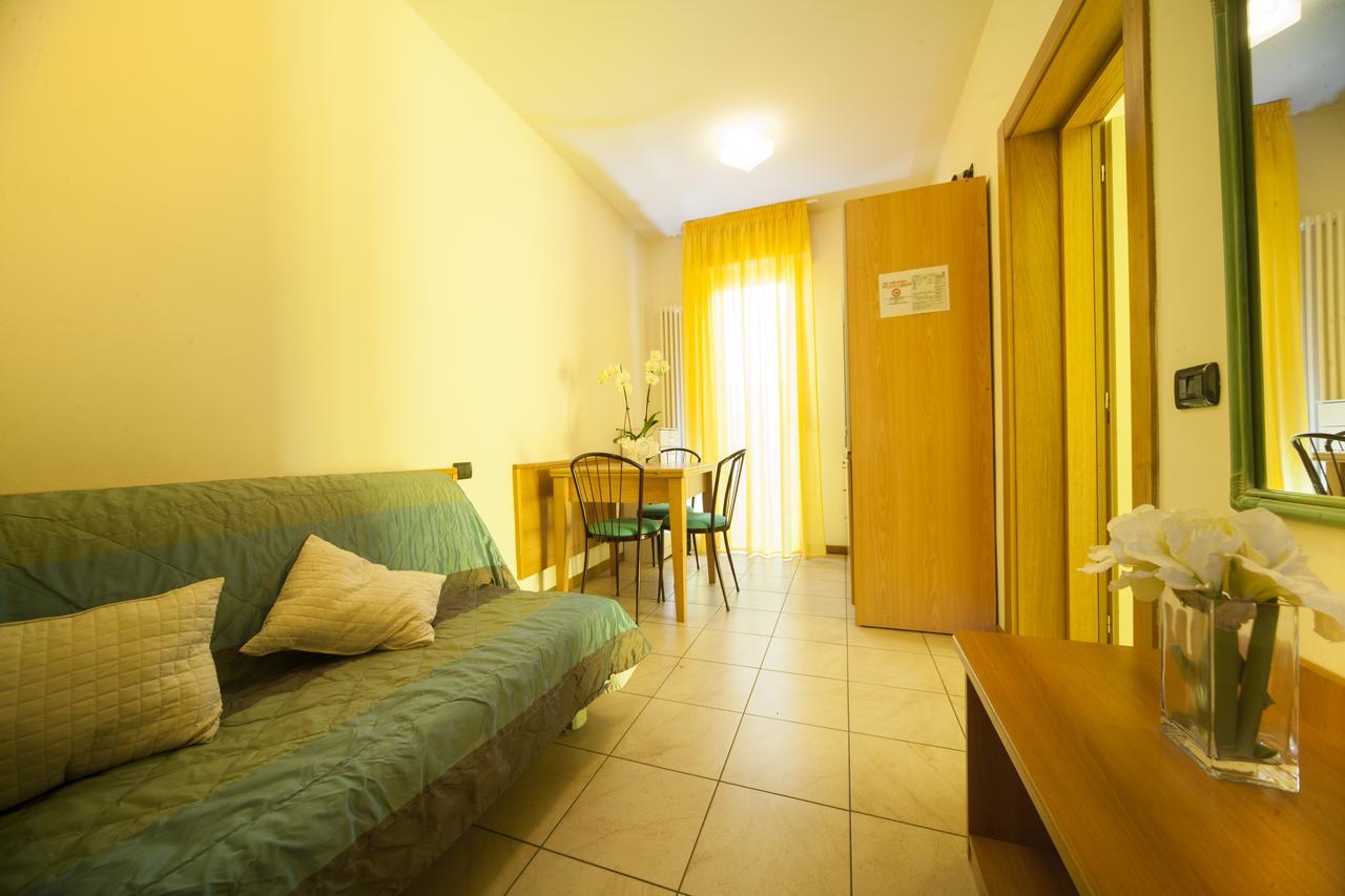 One-Bedroom Apartment veranda