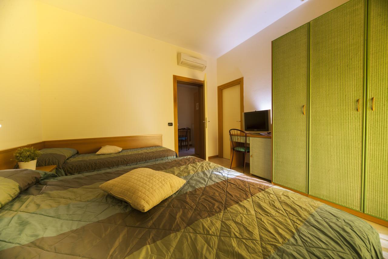 One-Bedroom Apartment veranda