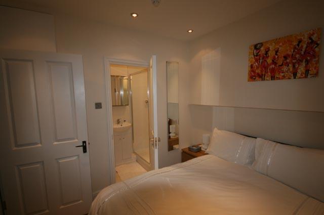 Double Room,627408381:JPEG