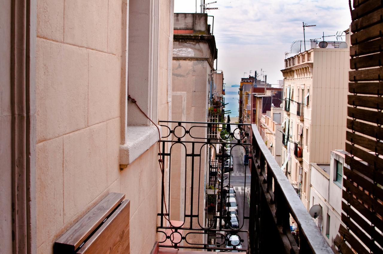 Apartment Balcony,627908022:JPEG