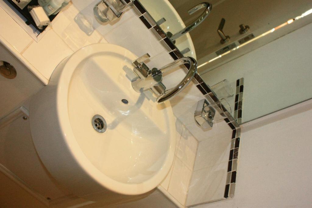 Camera Familiare con Bagno Privato