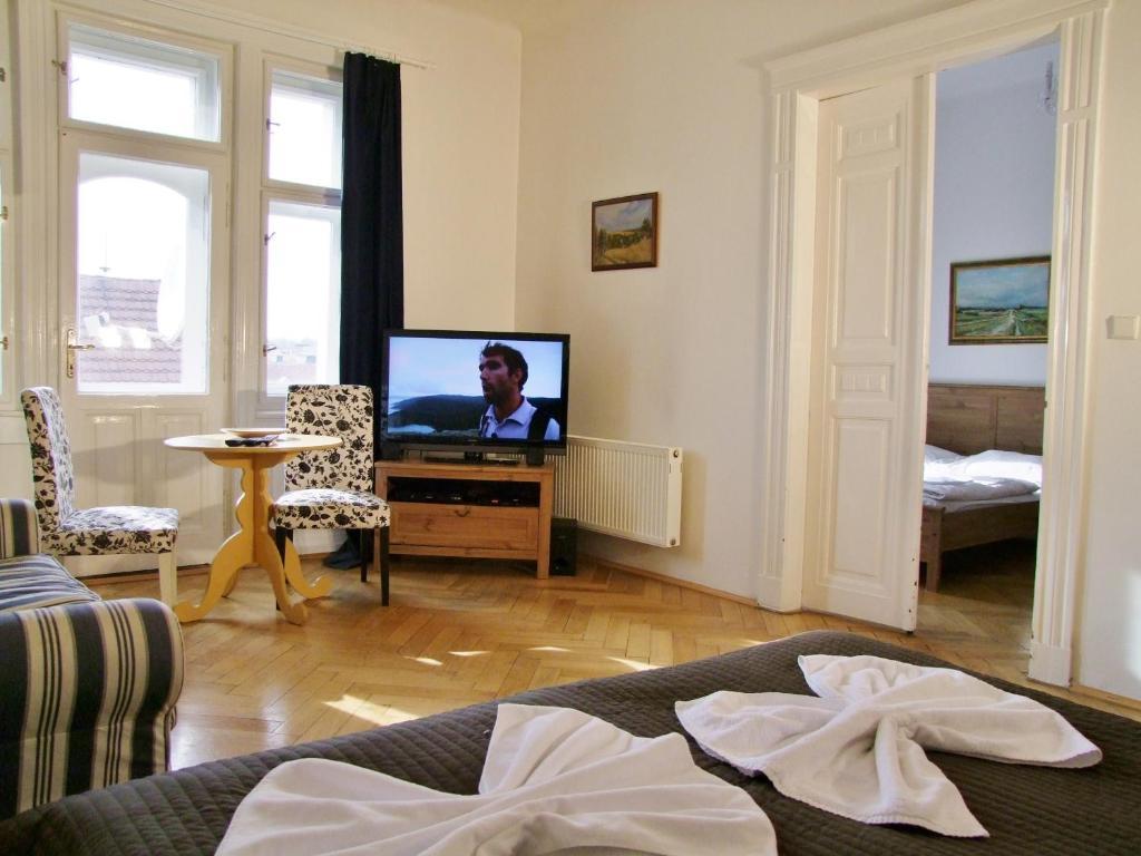 Standard Double Room,65262256:JPEG