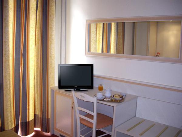 Twin Room,685676895:JPEG