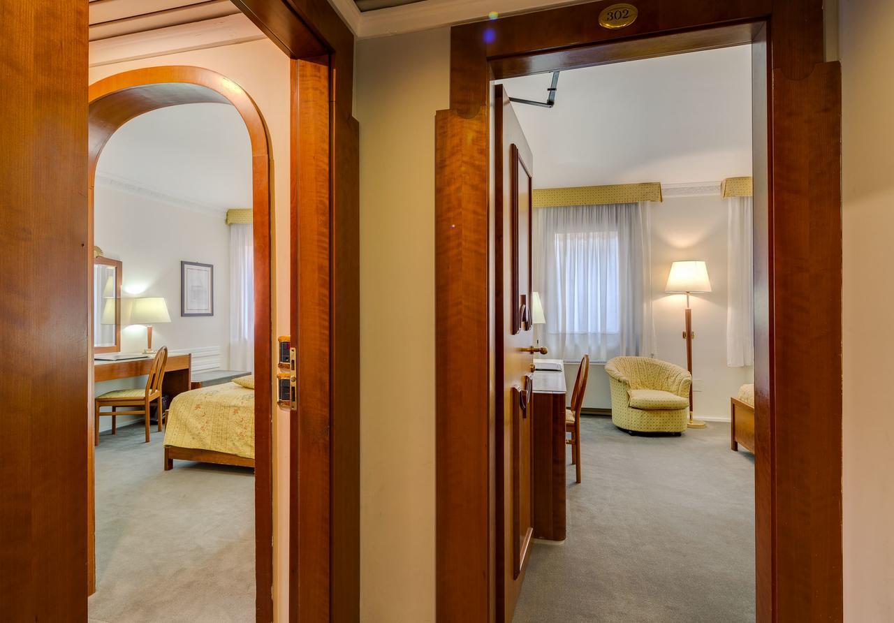 Two Connecting Double or Twin Rooms,110219739:JPEG