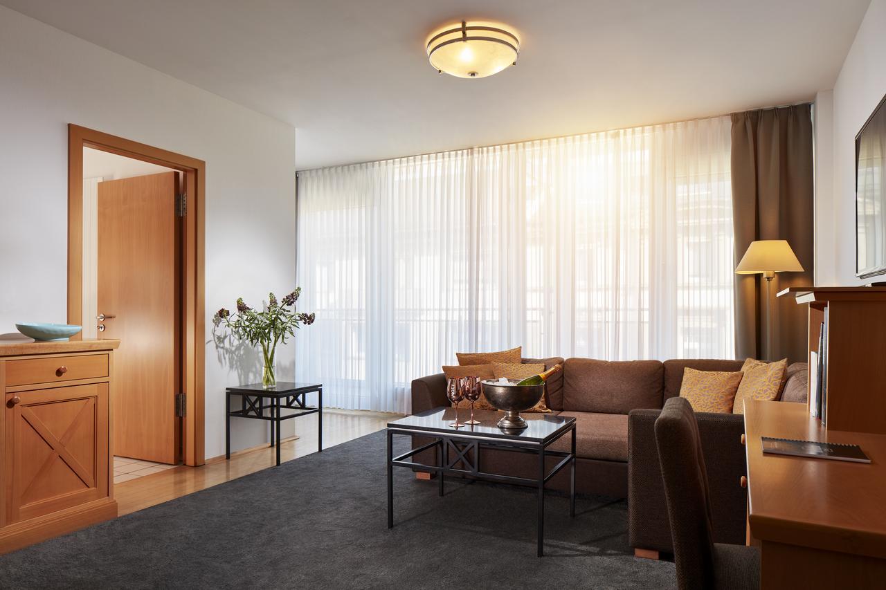 Superior Apartment,191979331:JPEG