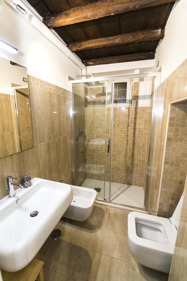 Camera Matrimoniale con Bagno Privato