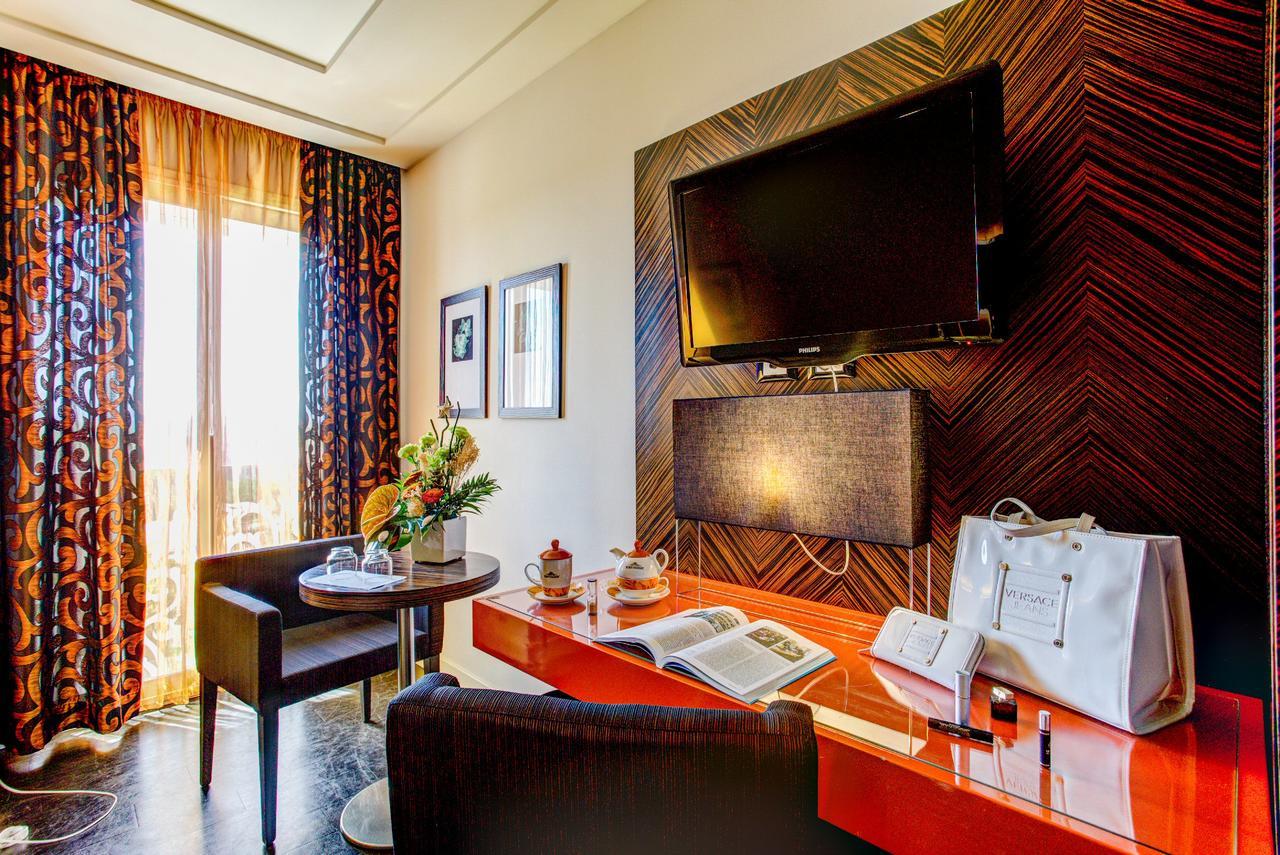 Double or Twin Room Sea View