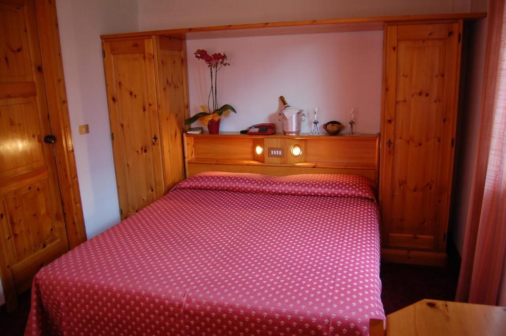 Double or Twin Room,1216244500:JPEG
