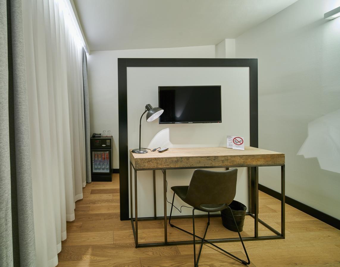 Design Double Room with Balcony - without Lift,631427364:JPEG