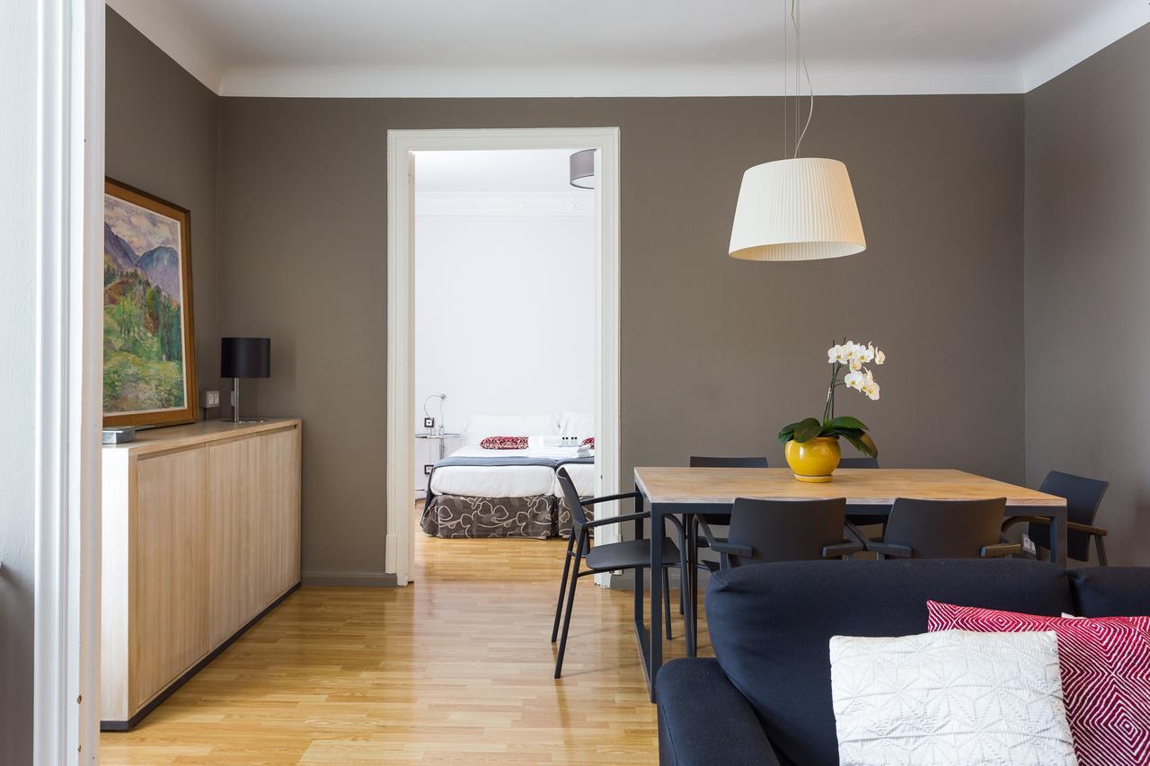 Three-Bedroom Apartment Balcony,631872057:JPEG