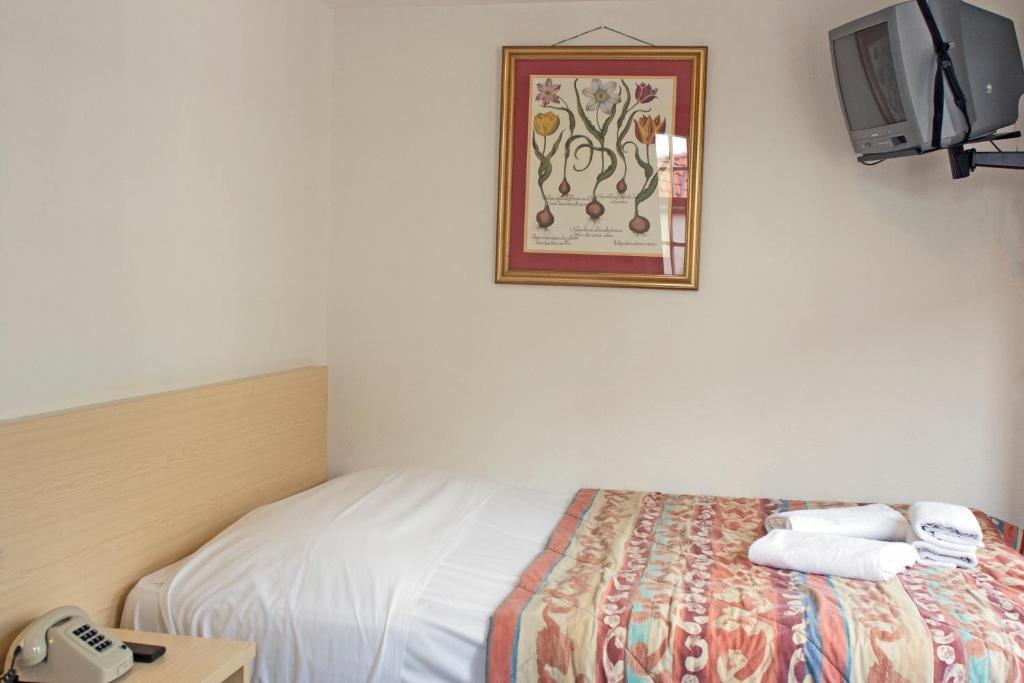 Double or Twin Room,63296518:JPEG